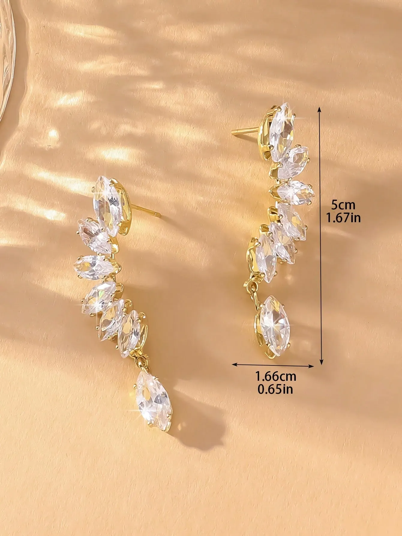 1 Pair Fashionable Zirconia Hoop Earrings, Elegant And Versatile, Suitable For Women, Suitable For Daily Wear, Parties, Valentine's Day, Dates, Music Festivals, And As Decorative Gifts