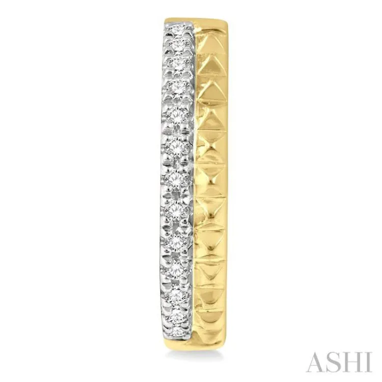 1/10 ctw Pyramid Round Cut Diamond Huggie Petite Earrings in 10K Yellow Gold