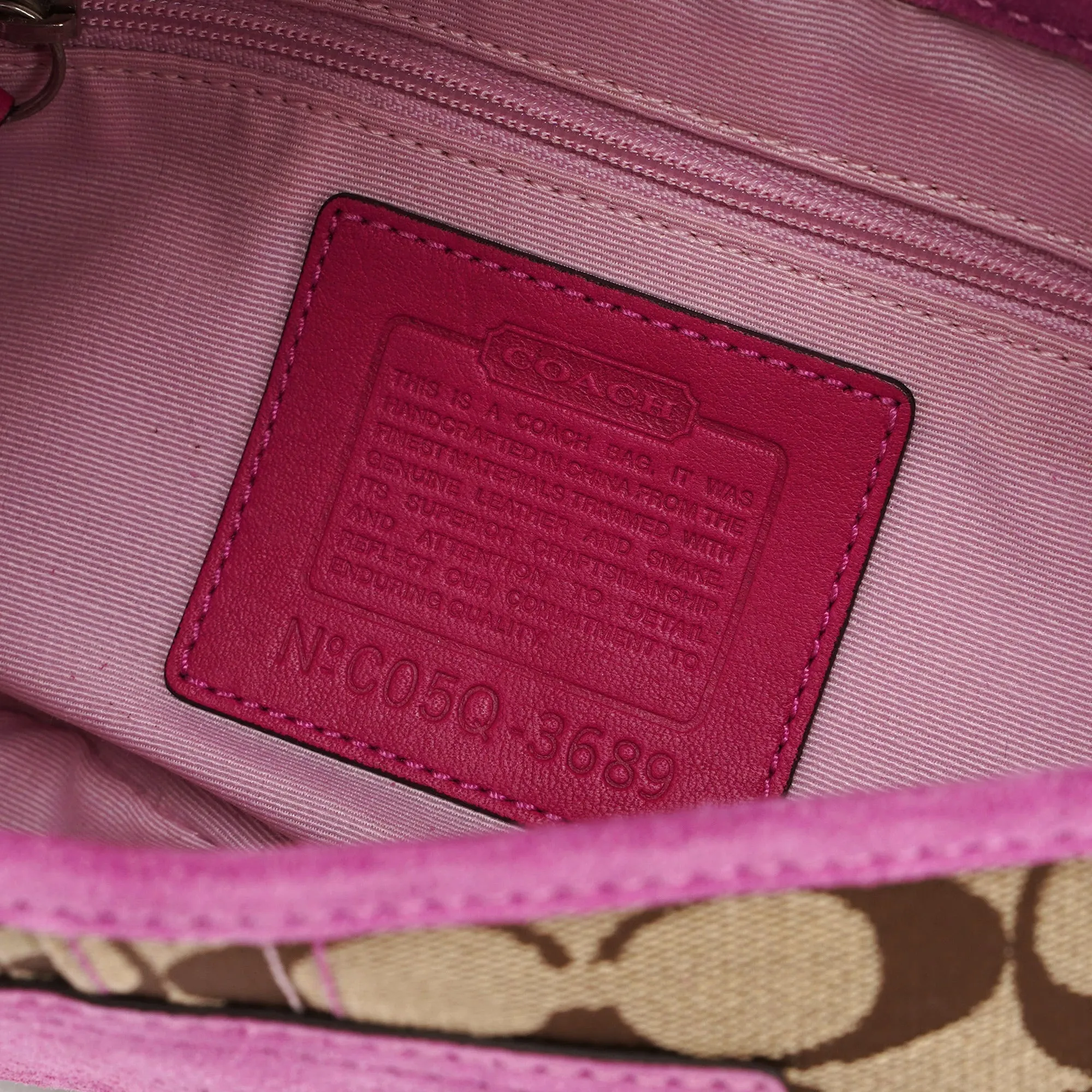 3689 Beige Pink Signature C Soho Shoulder Bag
