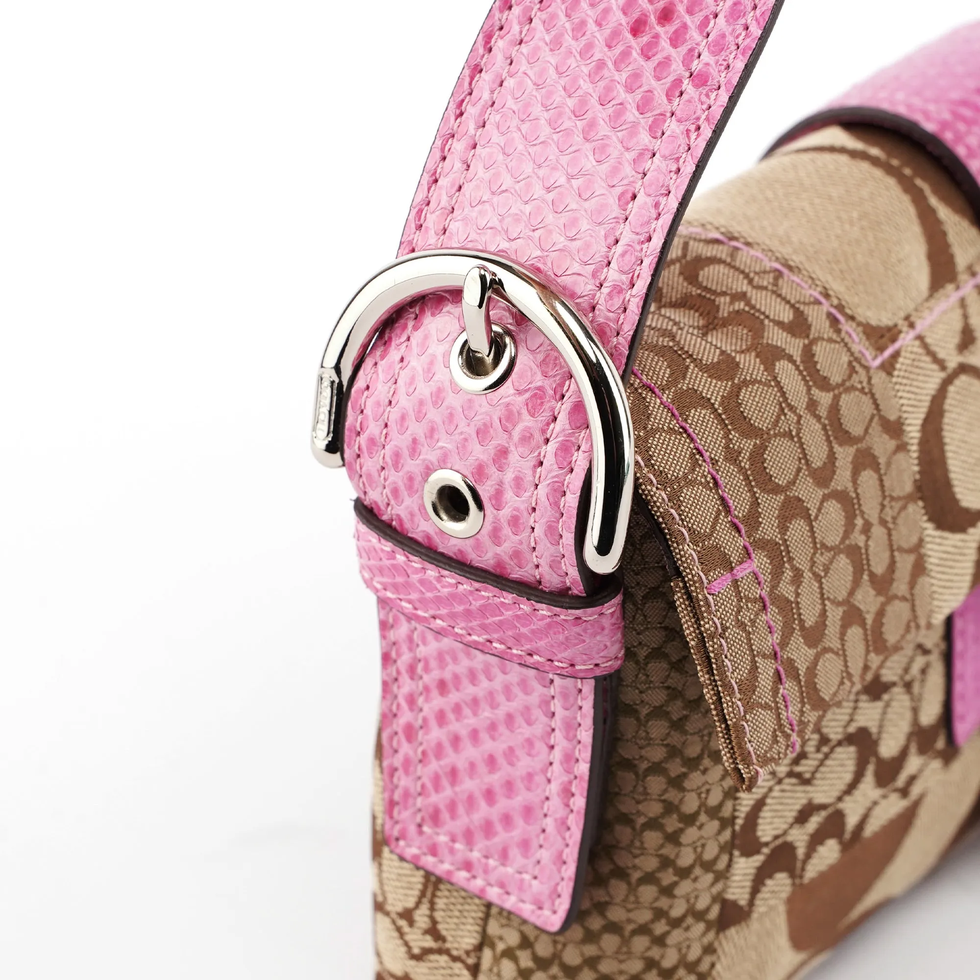 3689 Beige Pink Signature C Soho Shoulder Bag