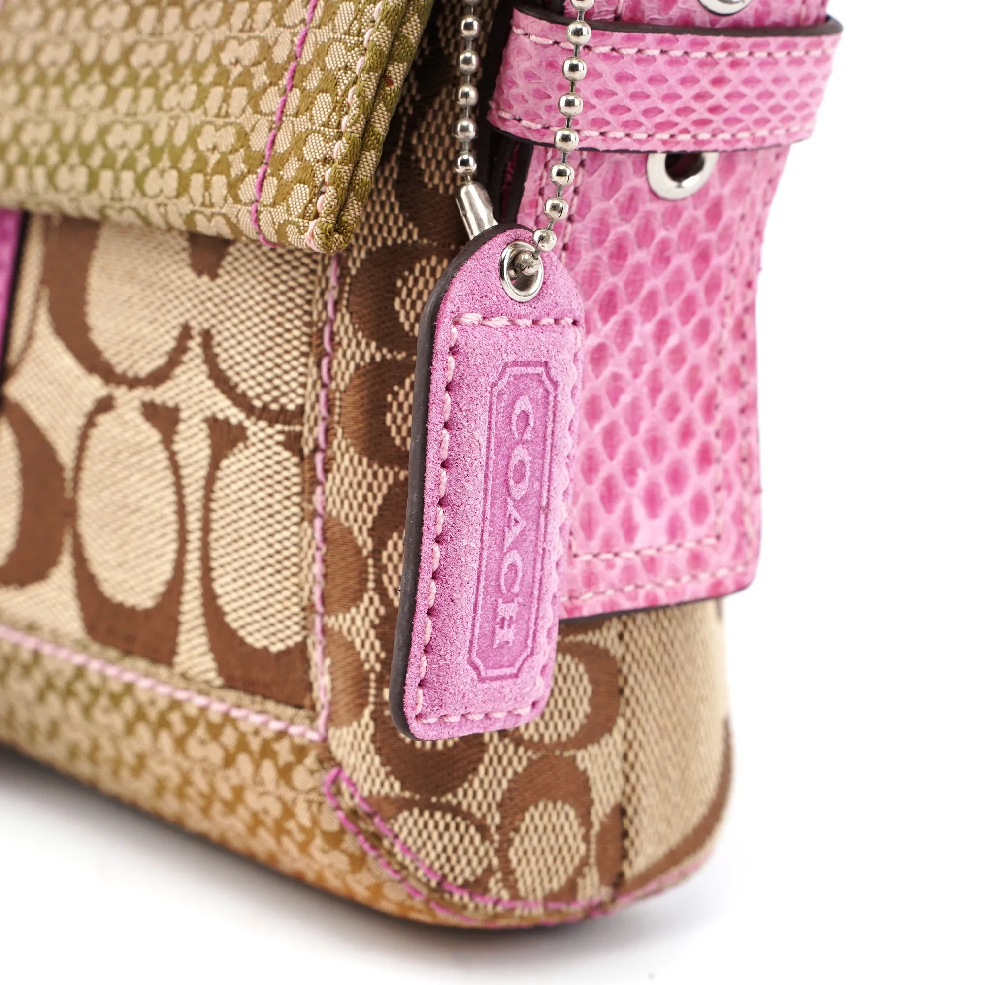 3689 Beige Pink Signature C Soho Shoulder Bag