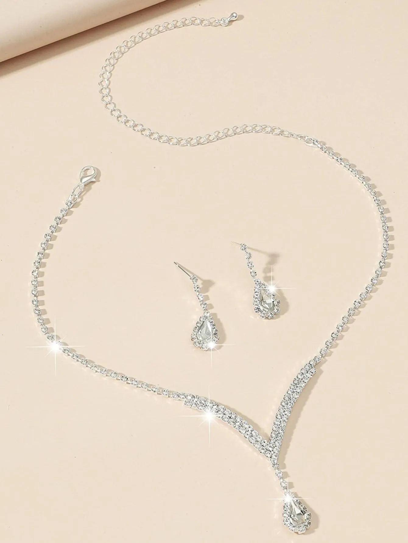 3pcs/set Lady's Teardrop Pendant Earrings And Necklace Set