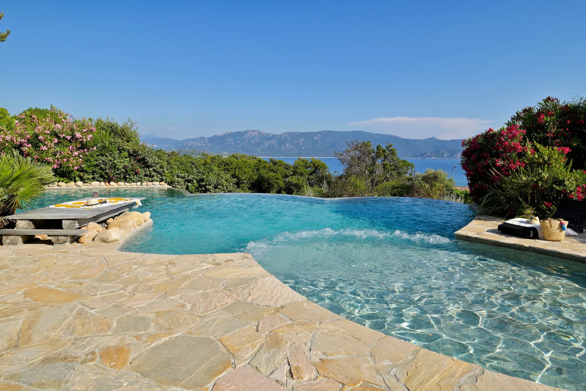 5* Coaching - Personal Growth Experience in Corsica with Valérie Orsoni & Zuliya Khawaja