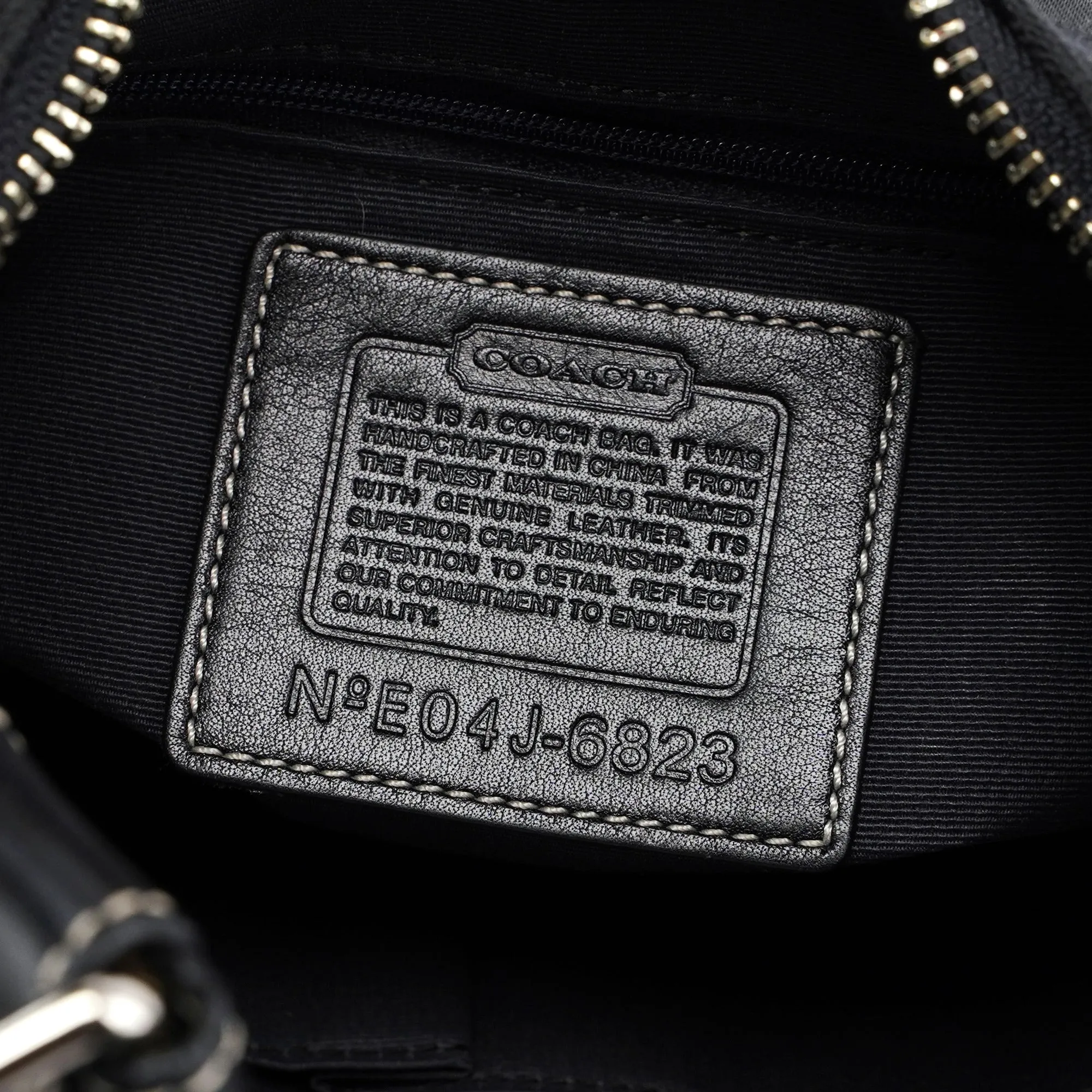 6823 Black Signature C Soho Shoulder Bag