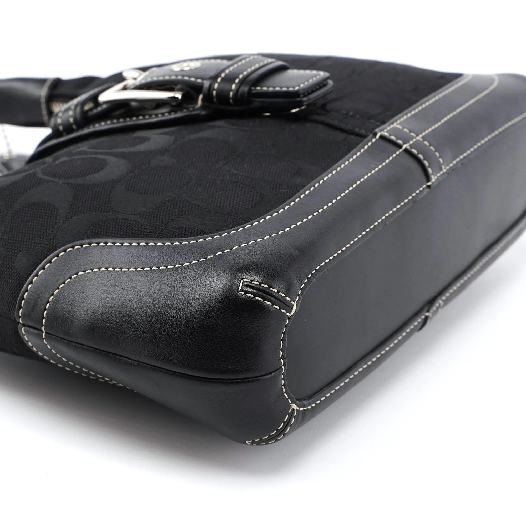 6823 Black Signature C Soho Shoulder Bag