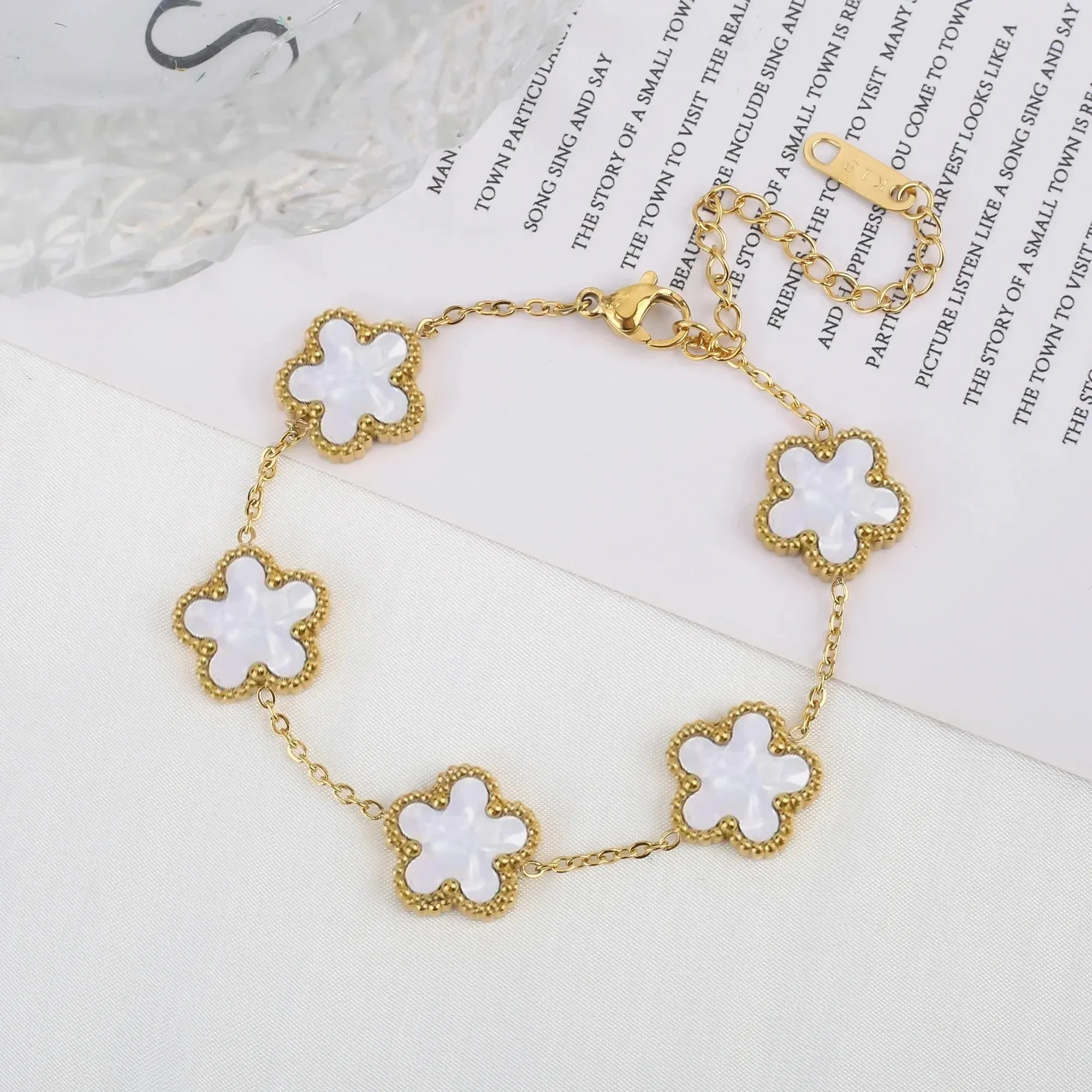 Adjustable New Design Gold Plated Stainless Steel 316L Plant Flower Bracelet With Five Leaf Petals Women's Luxury Gifts Clover