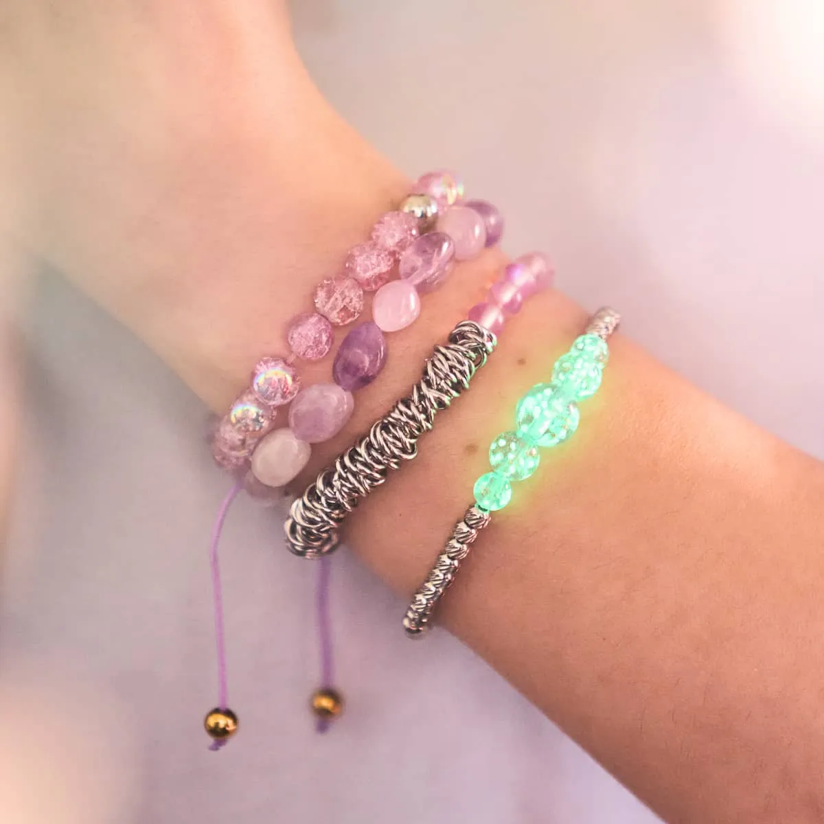 Amethyst | Gold | Gemstone Pebble Macrame Bracelet