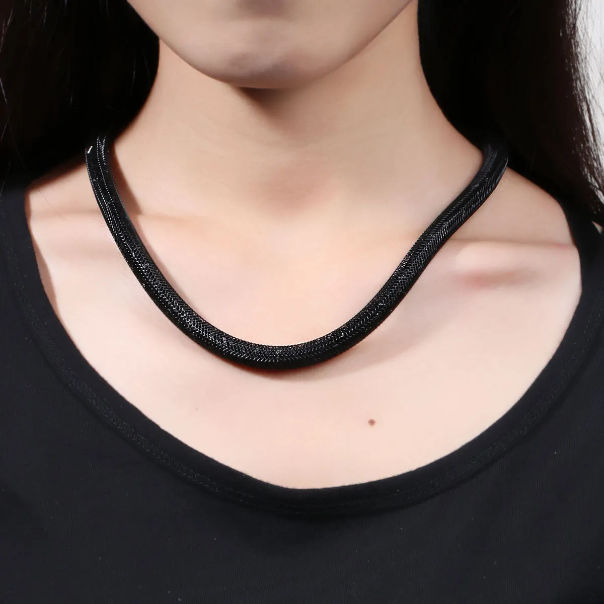 Black Shiny Rhinestone Crystal Star Glitter Mesh Magnetic Necklace