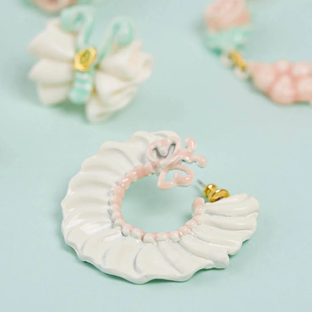 Butterfly Cream Hoop Pierced Earrings (Pair)【Japan Jewelry】