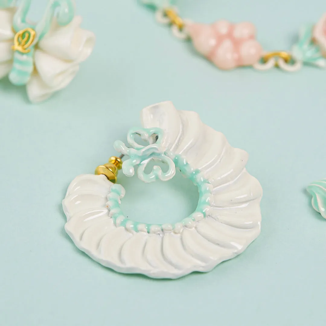 Butterfly Cream Hoop Pierced Earrings (Pair)【Japan Jewelry】
