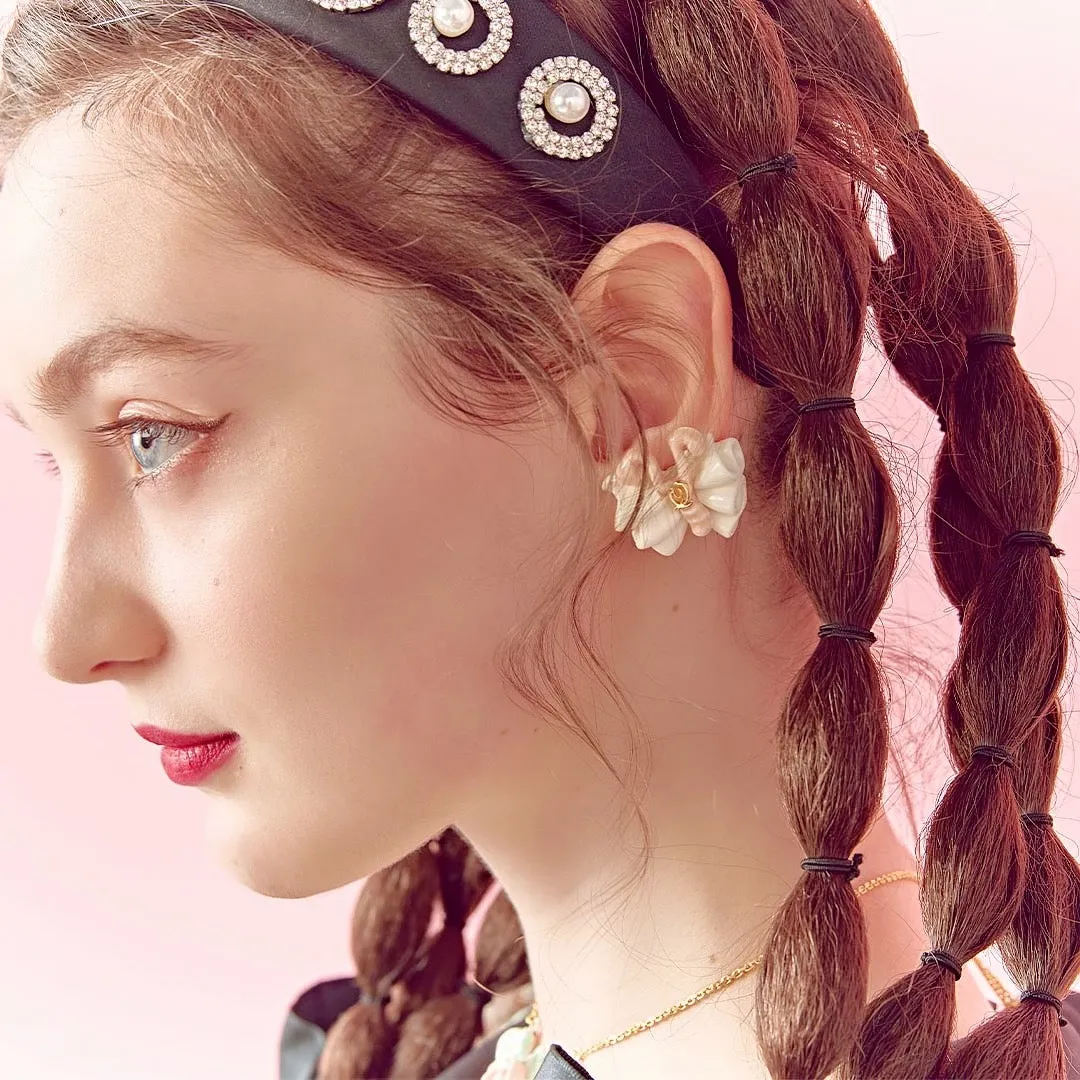 Butterfly Cream Pierced Earring (Pink / Single)【Japan Jewelry】