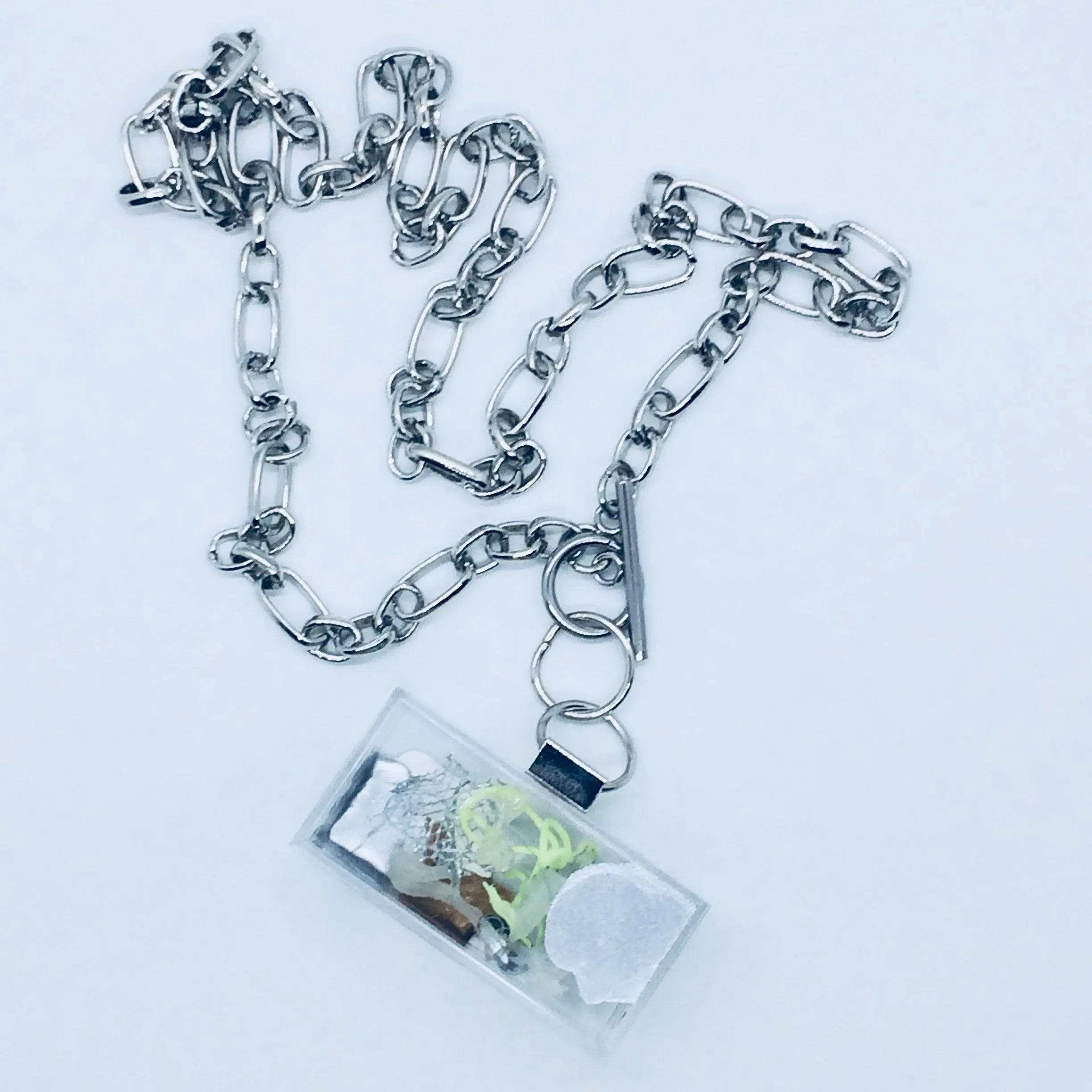 Clear Art Node Necklace.02