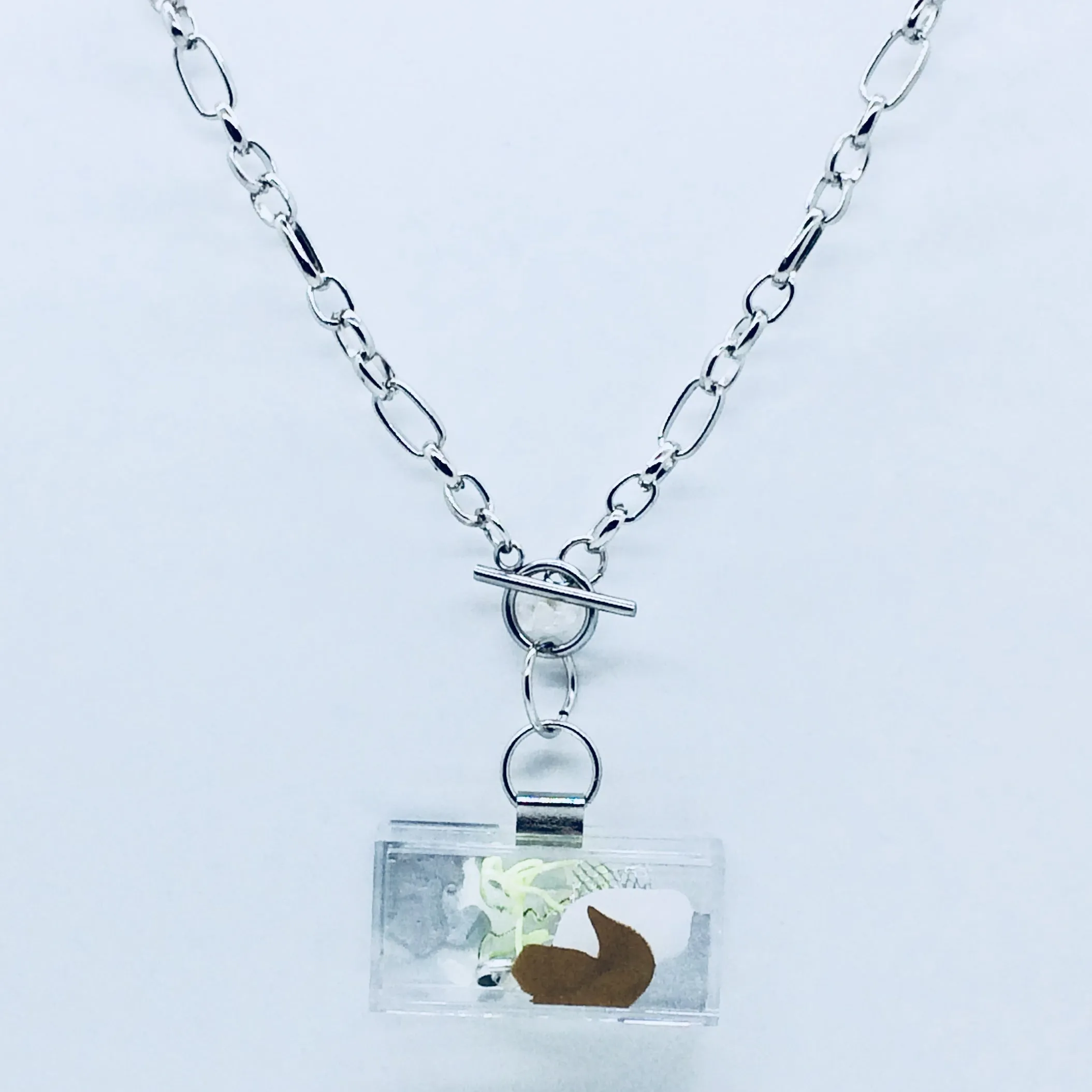 Clear Art Node Necklace.02