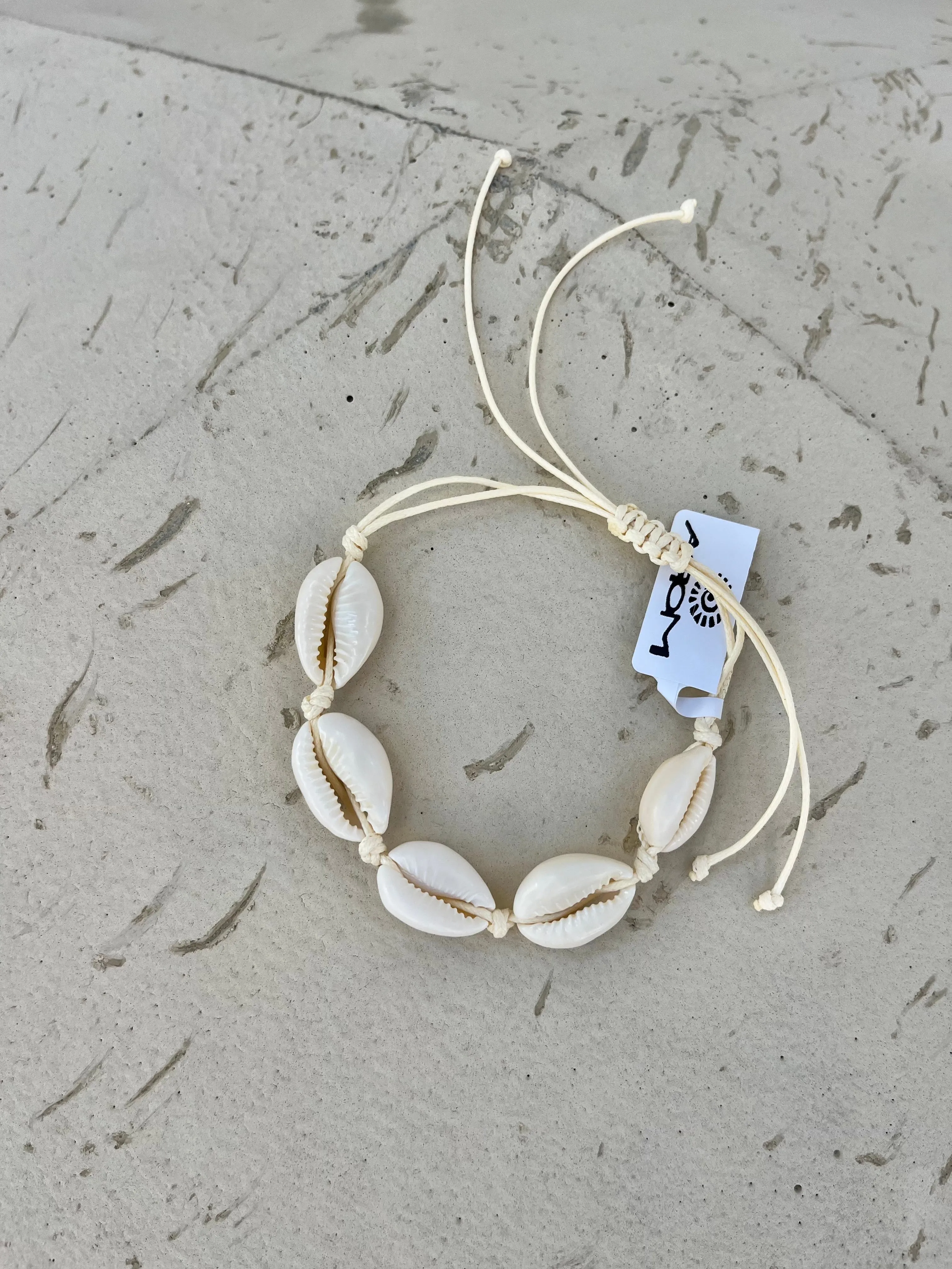 Cowrie Lover Bracelet