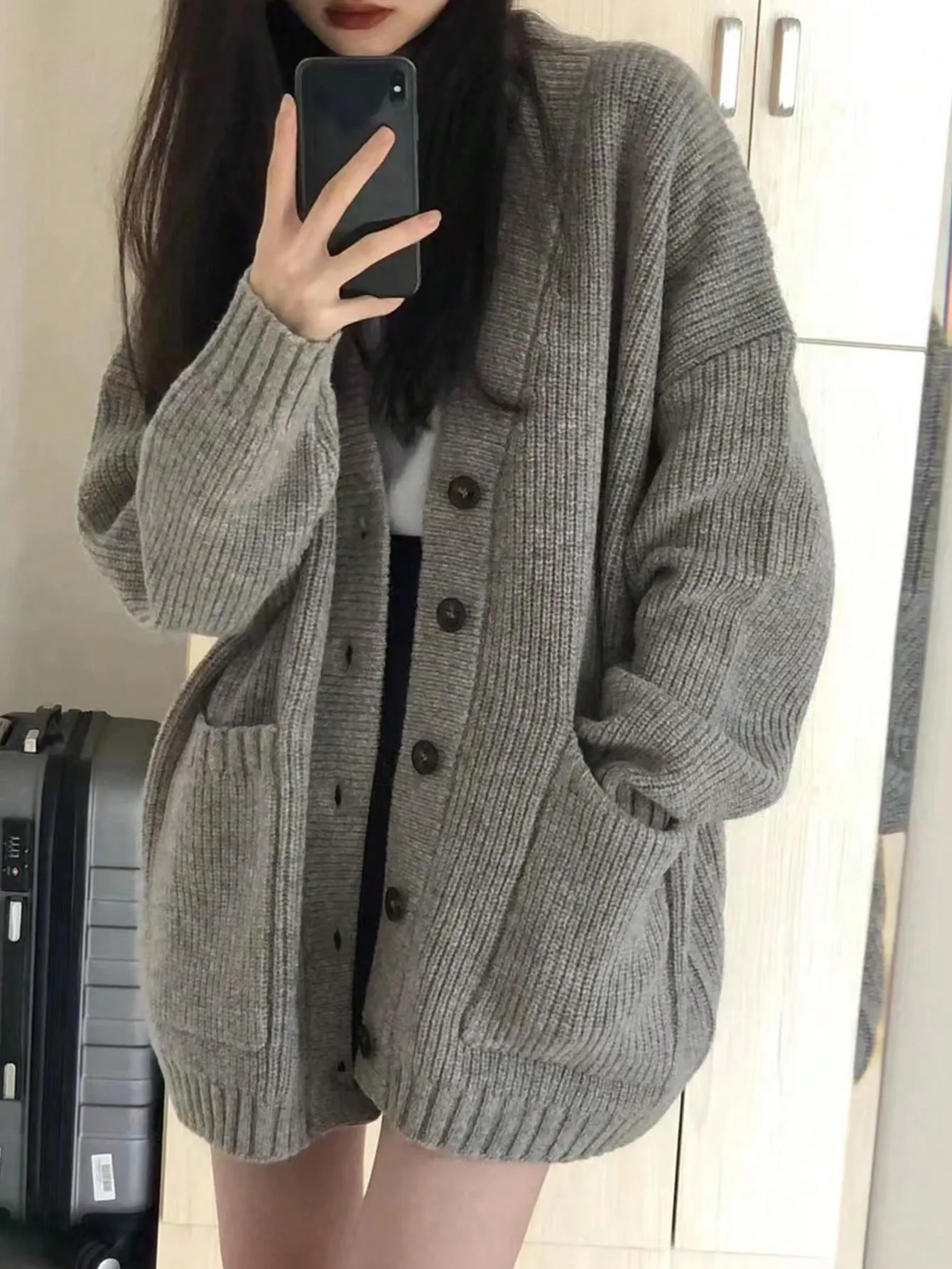 Cárdigan Oversize y Tops de Manga Larga en Cherry Vibes
