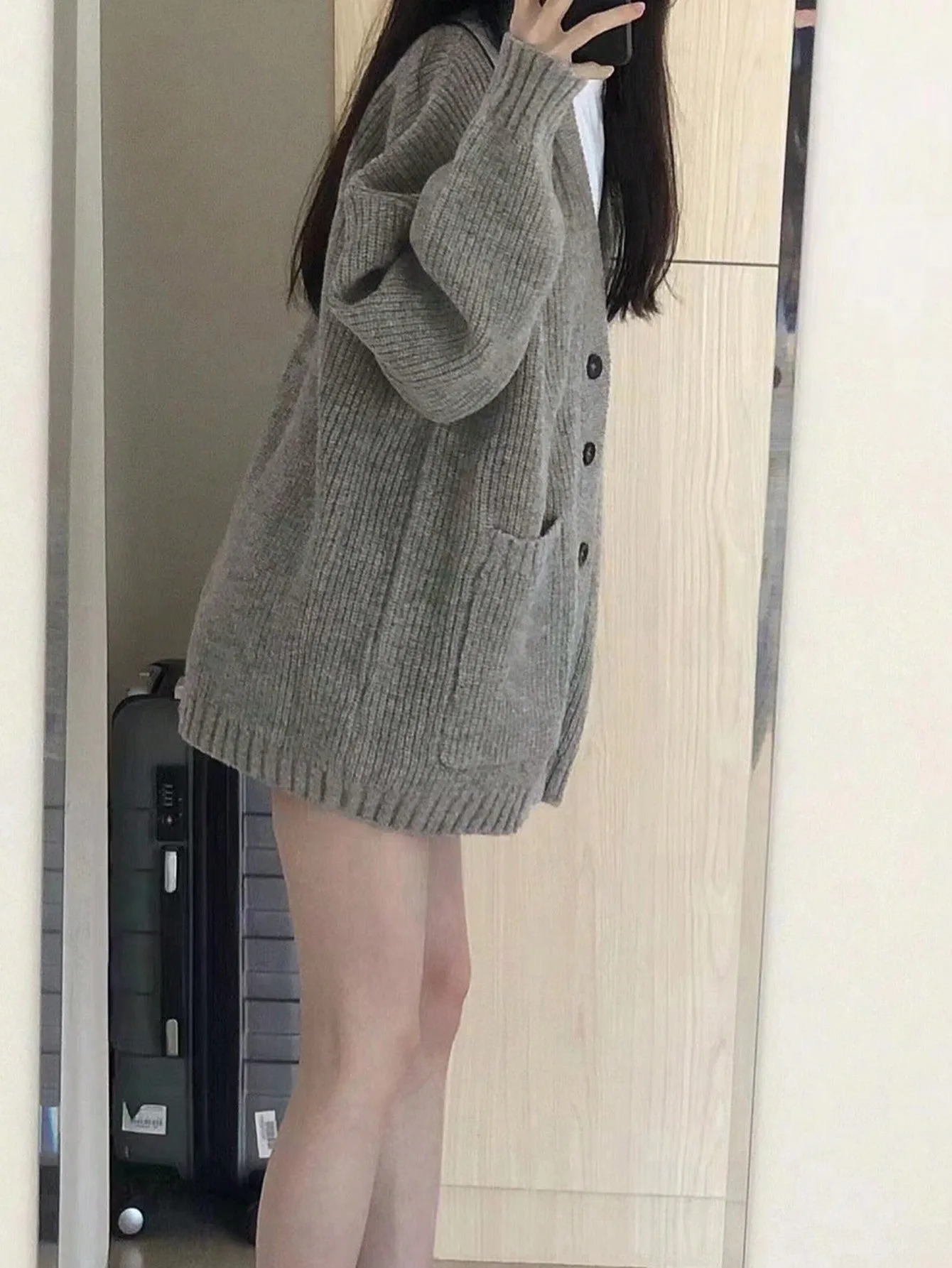 Cárdigan Oversize y Tops de Manga Larga en Cherry Vibes