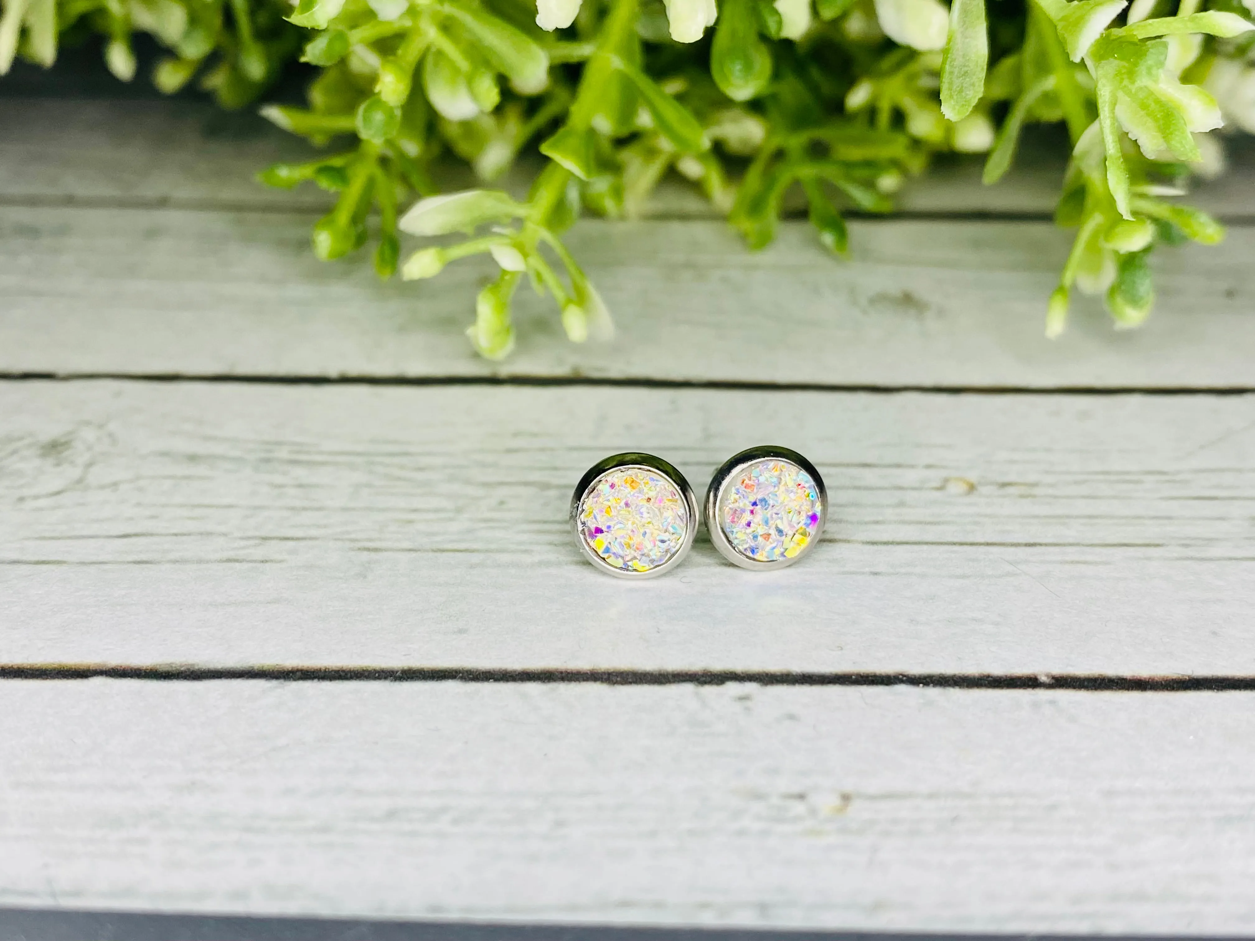 Diamond in the Rough Druzy 🌈 6mm Druzy Earrings