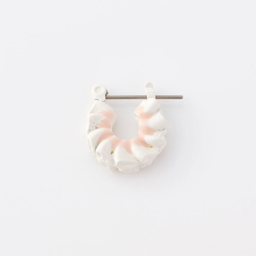Frill Cream Small Hoop Pierced Earring (Pink / Single)【Japan Jewelry】