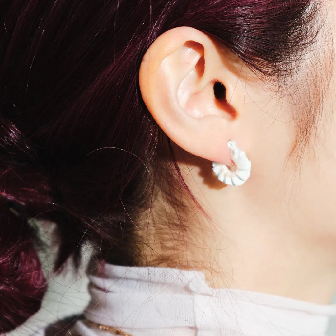 Frill Cream Small Hoop Pierced Earring (Pink / Single)【Japan Jewelry】