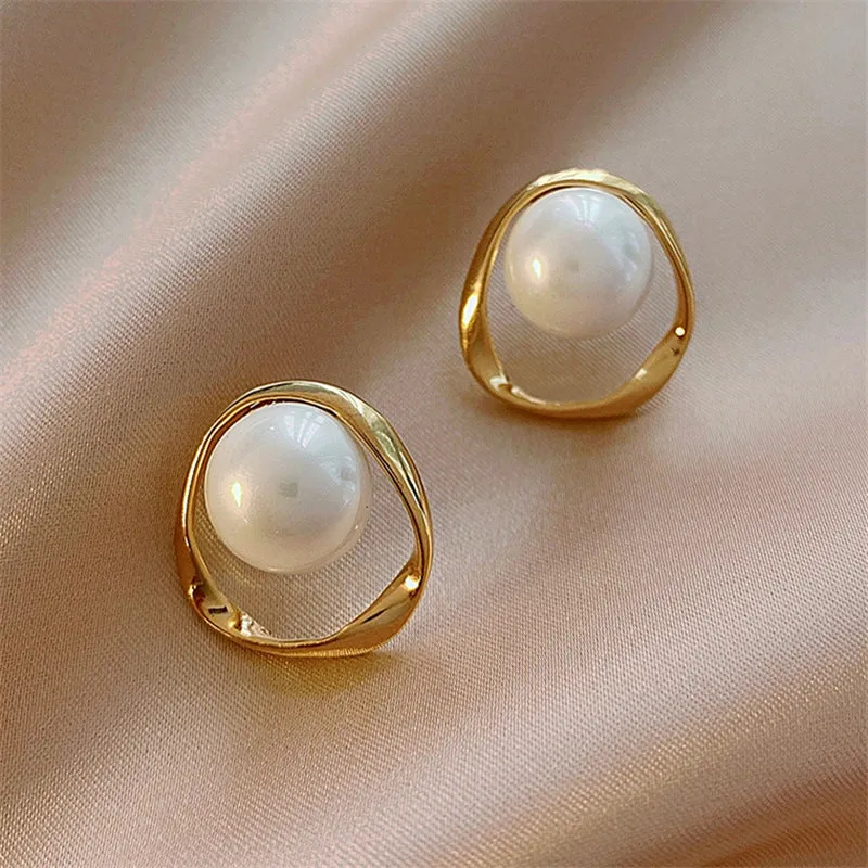 Irregular Geometric Pearl Hollow Stud Earrings