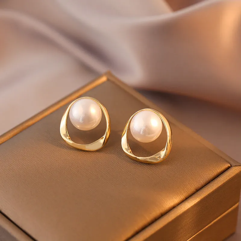 Irregular Geometric Pearl Hollow Stud Earrings