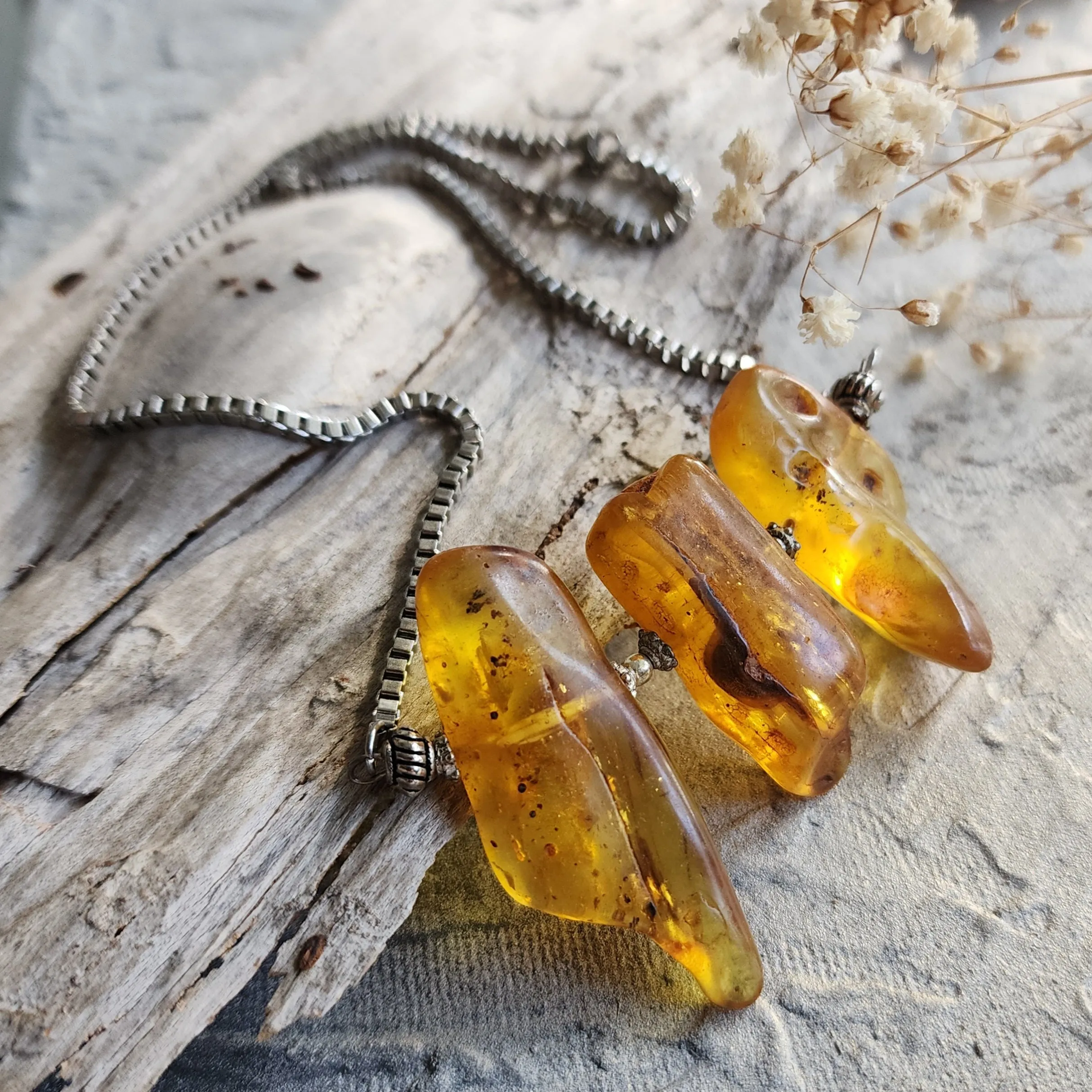 Ivanka / Designer Jewelry Raw Amber Stone Pendant Hypoallergenic Surgical Steel Necklace with Natural Amber Gift for Momen