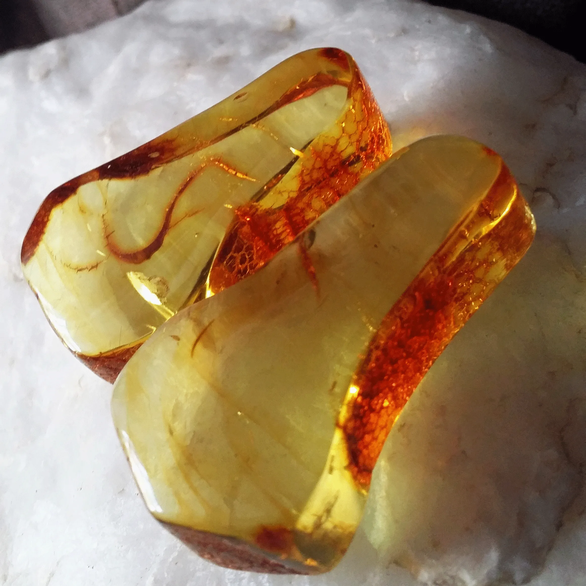 LOVE Amber / Designer Jewelry Raw Amber Stone Pendant Hypoallergenic Leather Necklace with Natural Amber Gift for Momen