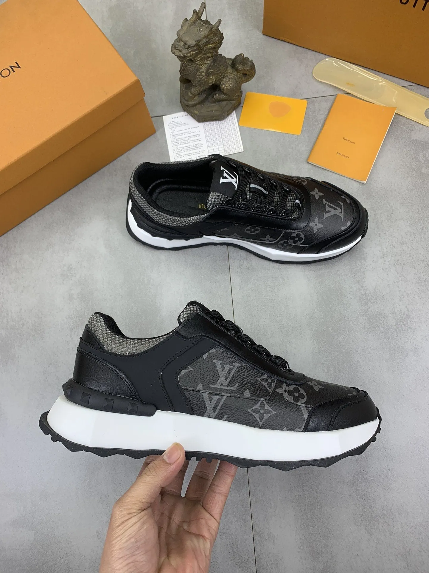 LV MONOGRAM SNEAKER BLACK