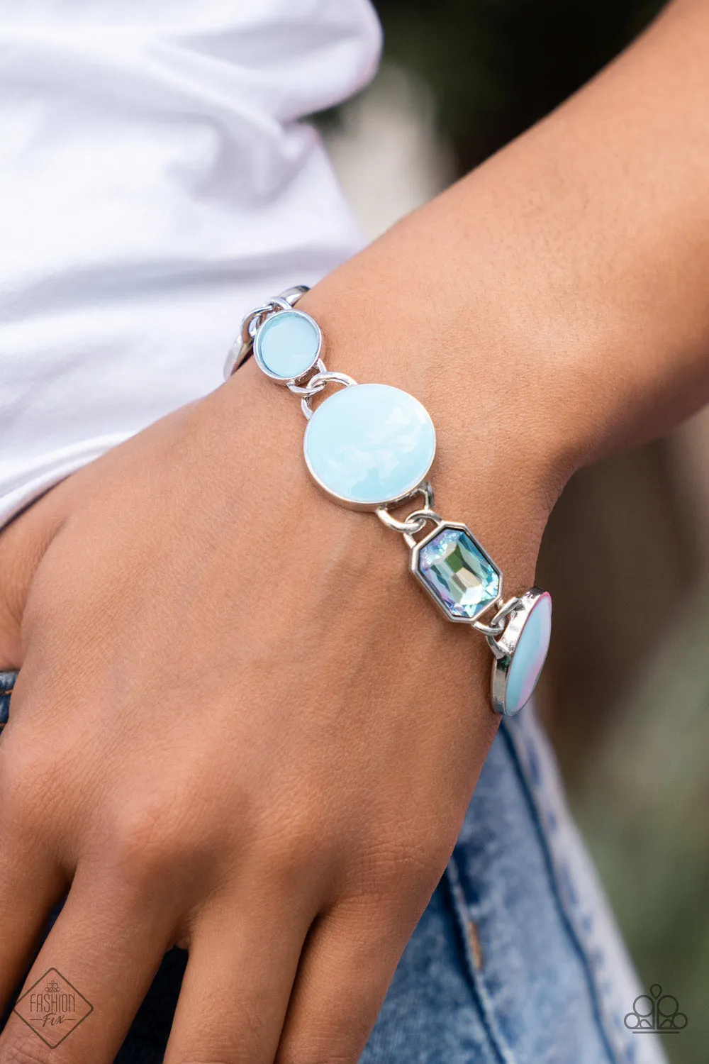 Paparazzi Fashion Fix - Dreamscape Dazzle - Blue Bracelet
