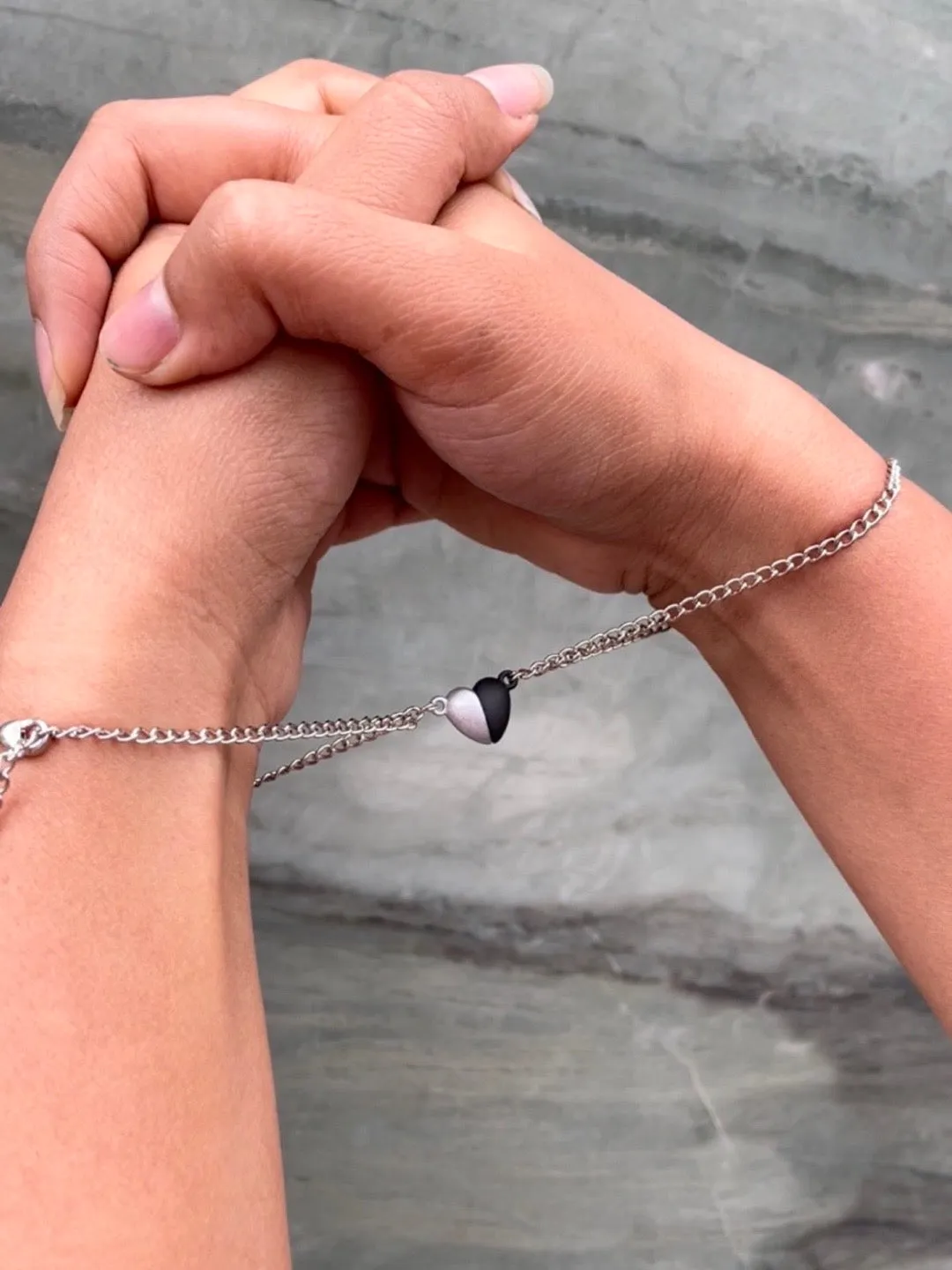 (Set of 2) Heart Hand Holding Magnet Bracelets