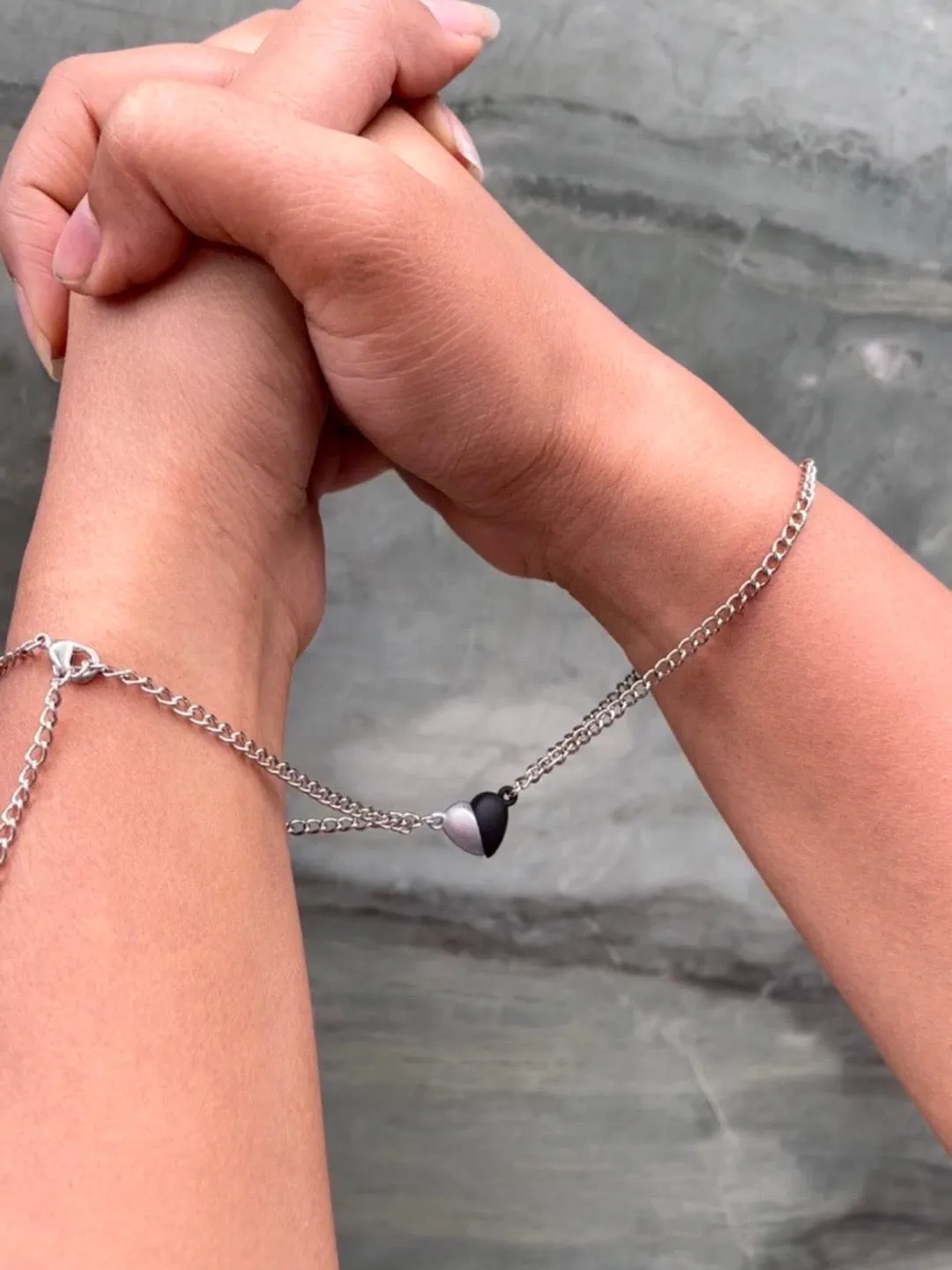 (Set of 2) Heart Hand Holding Magnet Bracelets