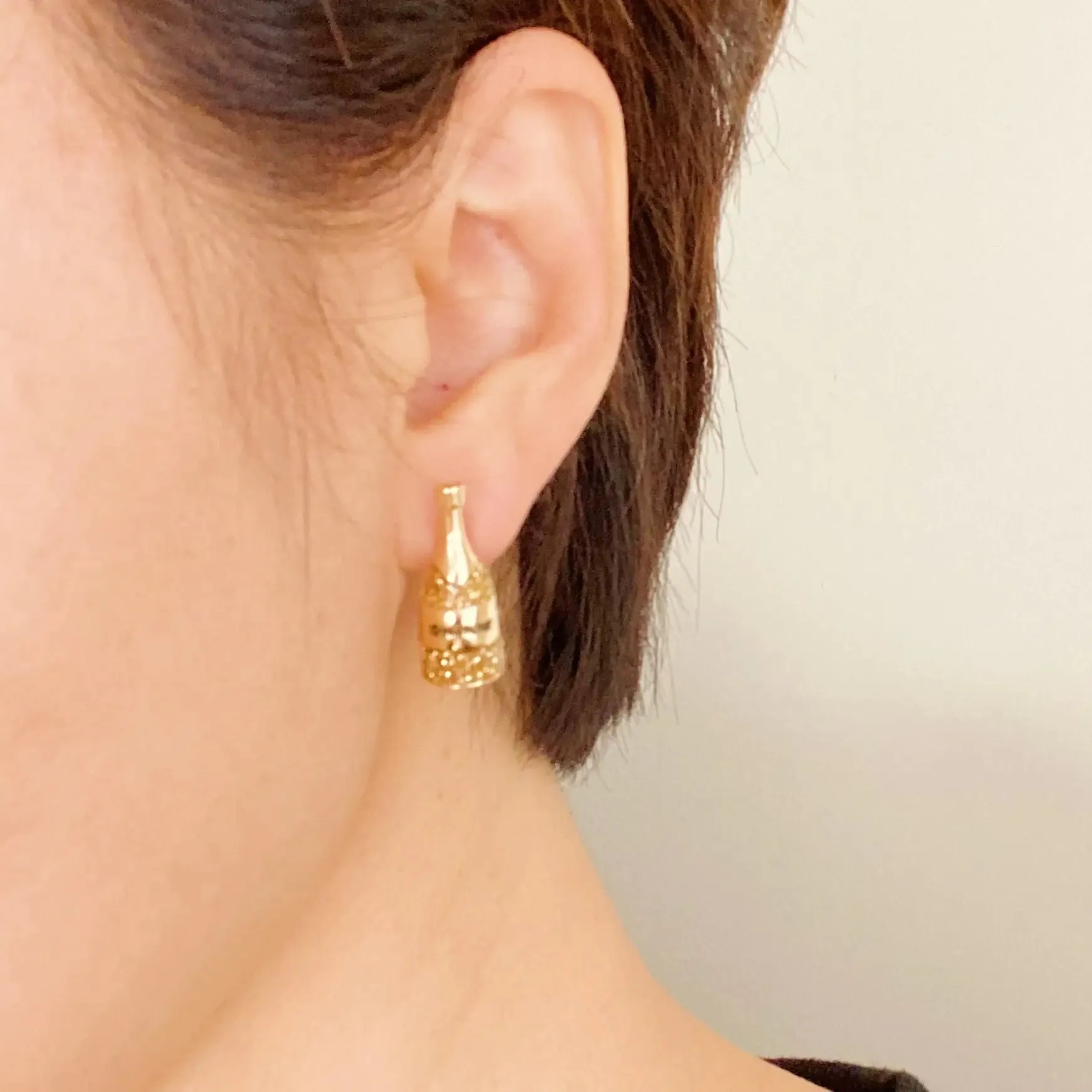 Shimmer Stud Earrings for Women - Stylish Lightweight Earrings, Perfect for Any Occasion, 0.9” X 0.3” X 0.1”