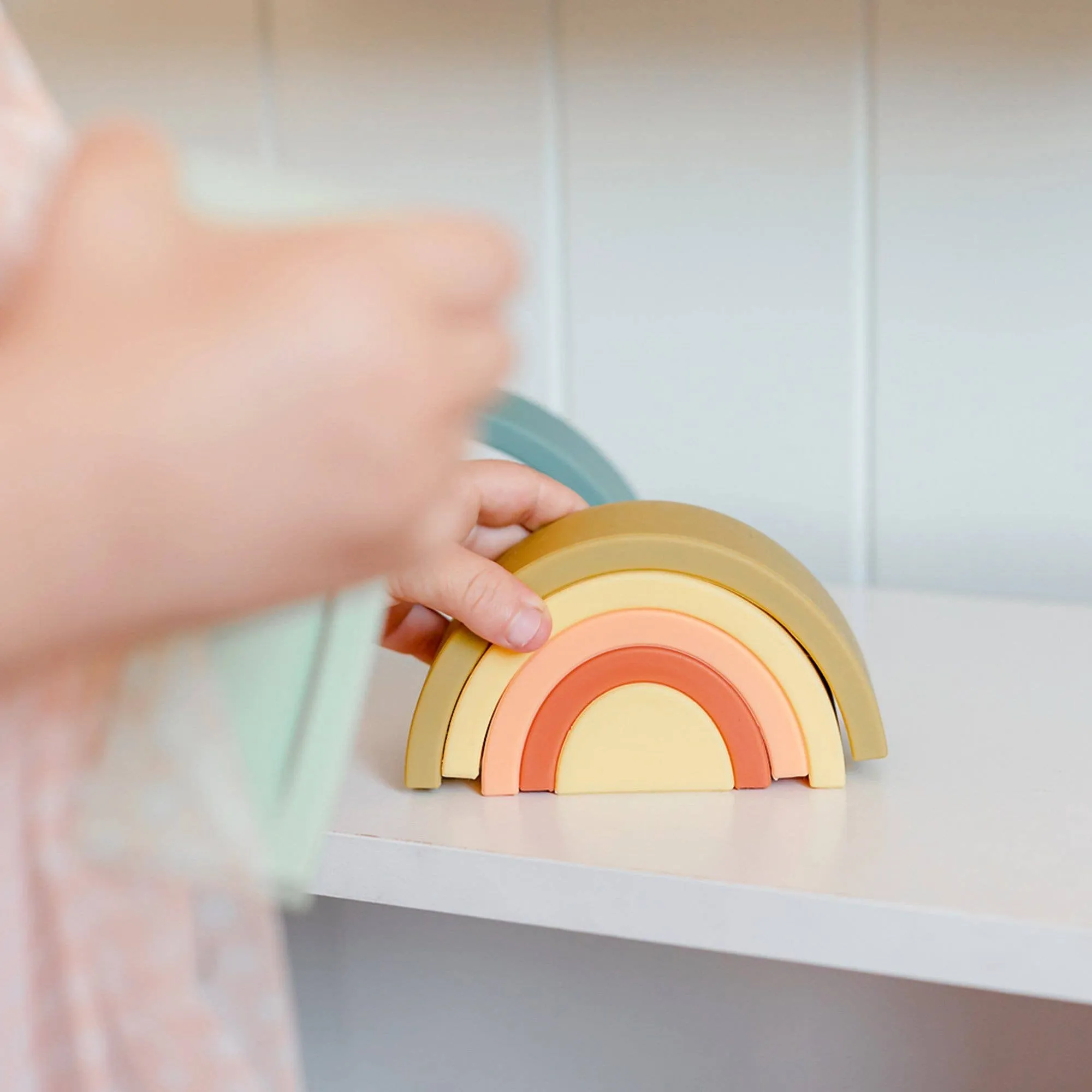 Silicone Rainbow Stacker | Blueberry