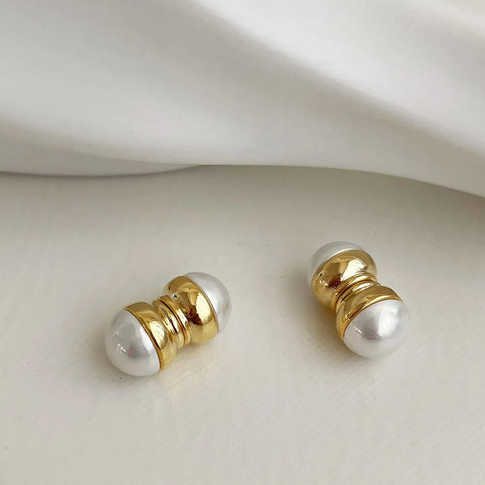 Vintage Design  Pearl Magnet Earrings