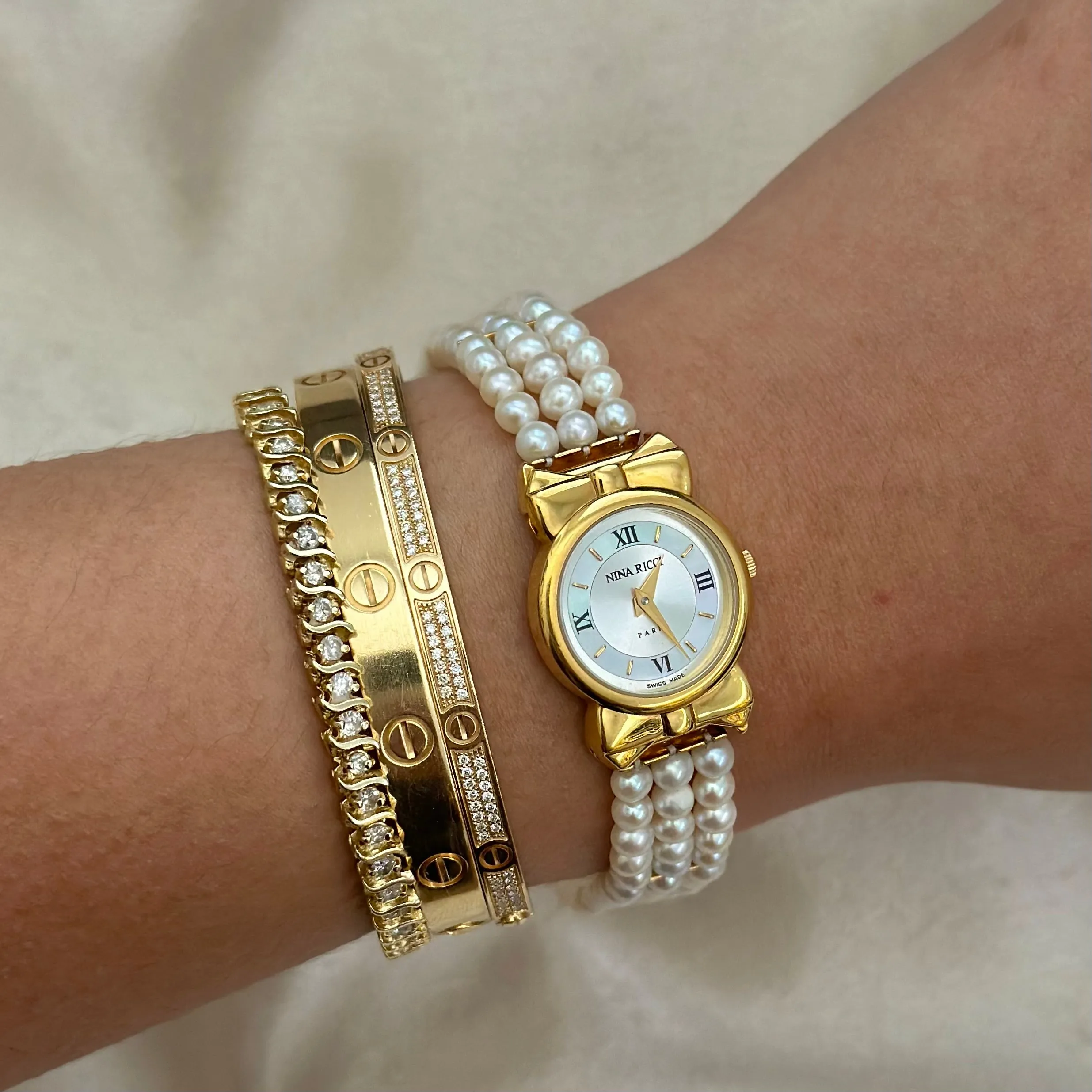 VINTAGE NINA RICCI PEARL INTERCHANGEABLE WATCH