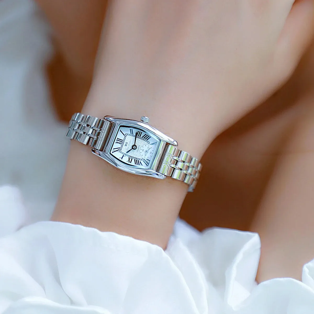 Watches Fashion High Quality Retro Leather Strap Quartz